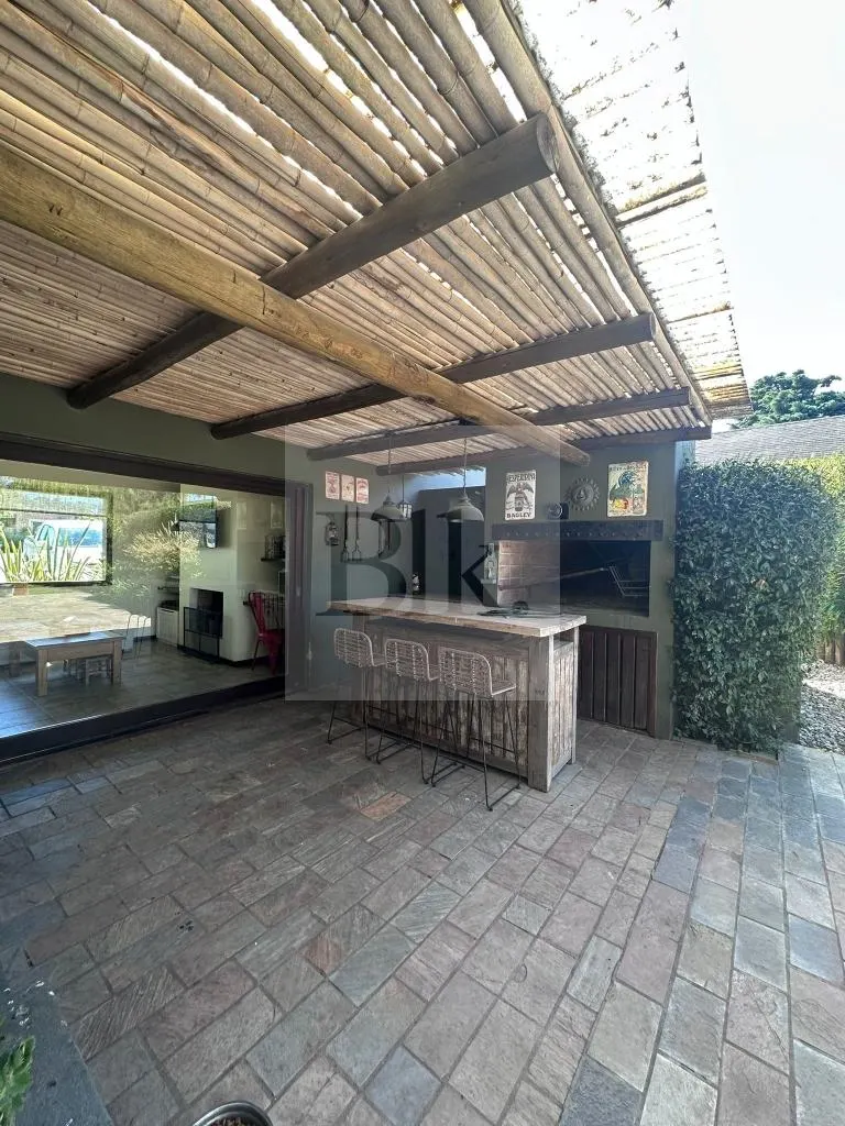 Casa de esquina em dois pavimentos em Lomas de Carrasco · Casa em Lomas de Carrasco