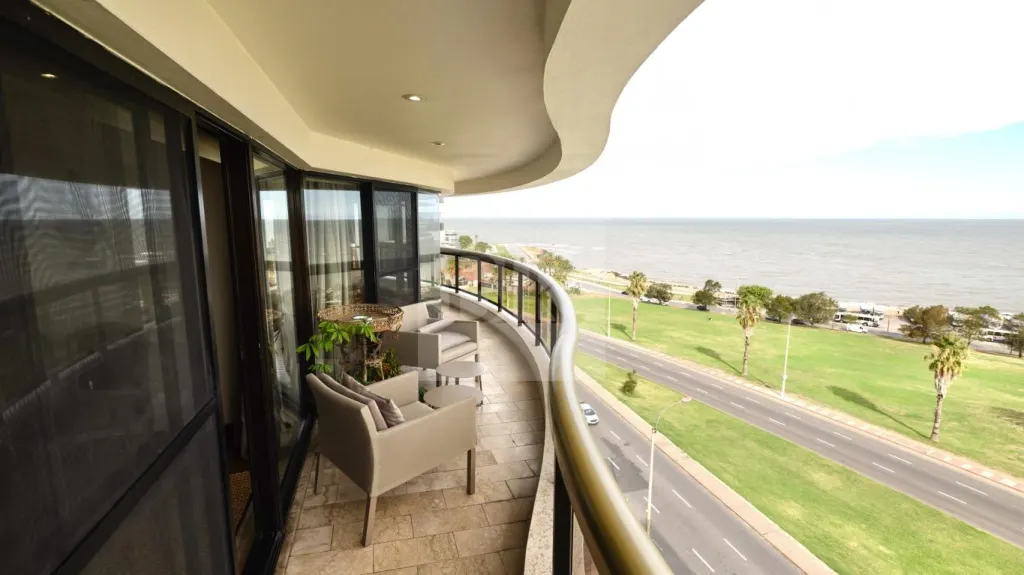 Apartment with bay views in Torre Amphion, Pocitos · Apartment in Pocitos