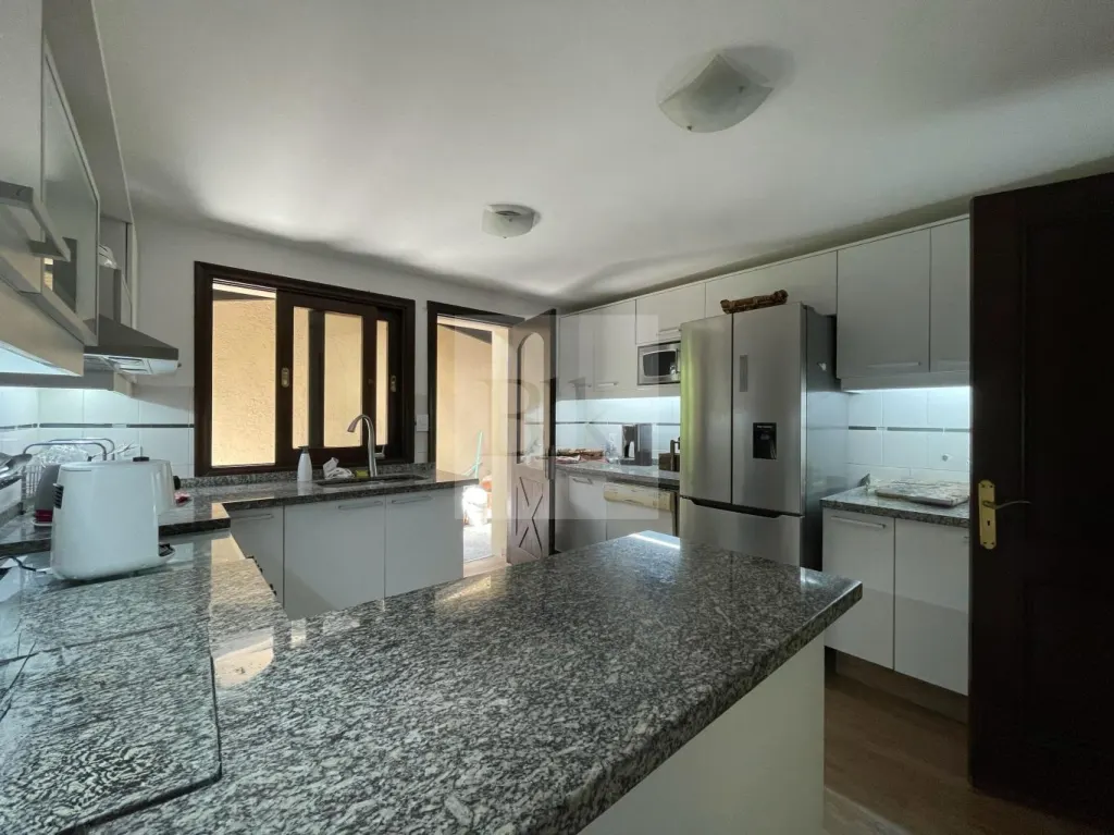 House with garden and swimming pool in Jardines de Carrasco · House in Jardines de Carrasco
