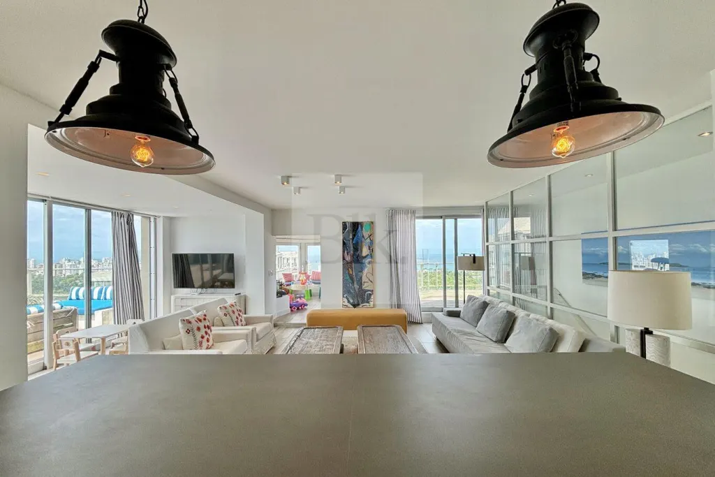 Cobertura duplex com vista em Punta del Este · Apartamento em Roosevelt