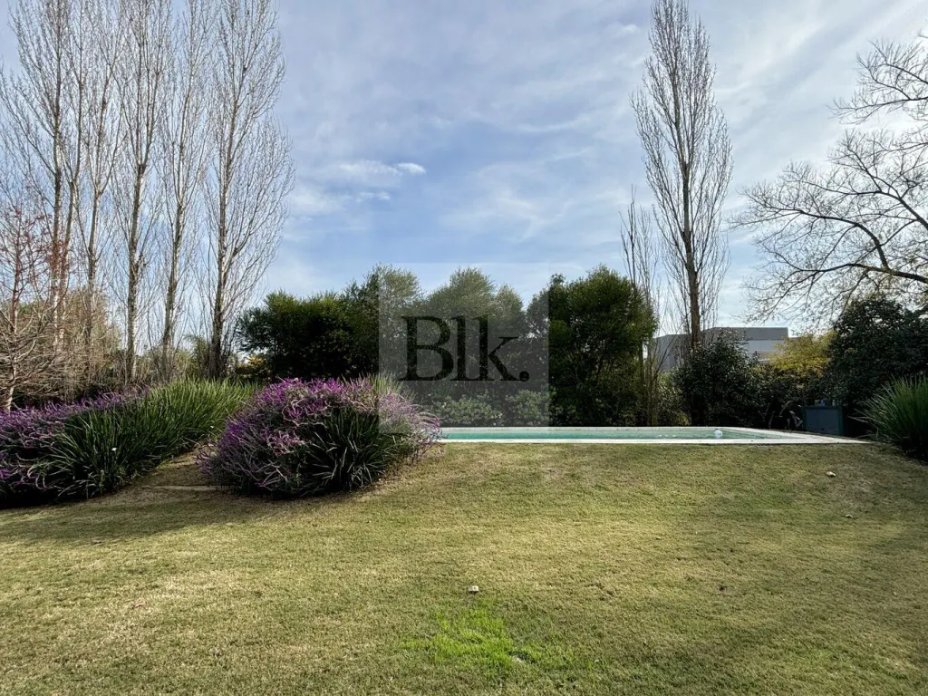 Divina Casa en La Tahona · Casa en Altos de la Tahona