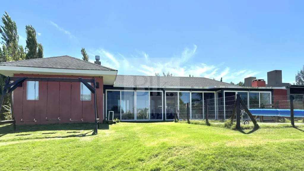 Cómoda casa en la Tahona, en Venta con Renta · Casa en Altos de la Tahona