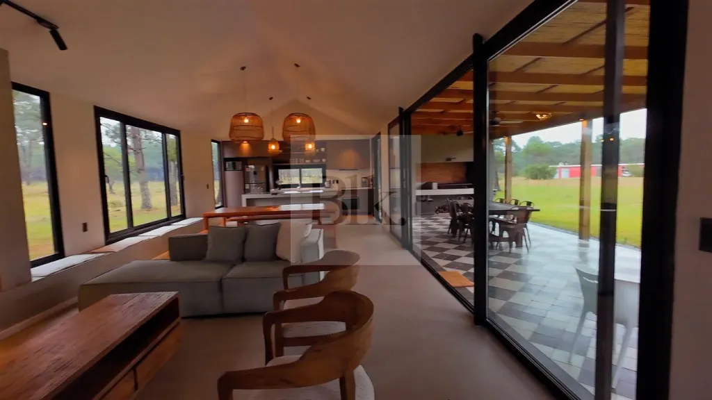 Brand-new house in Chacras de la Laguna Negra · Farm in Chacras de la Laguna Negra