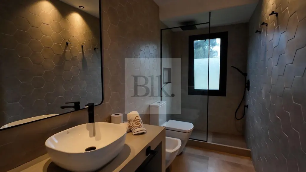 Brand-new house in Chacras de la Laguna Negra · Farm in Chacras de la Laguna Negra