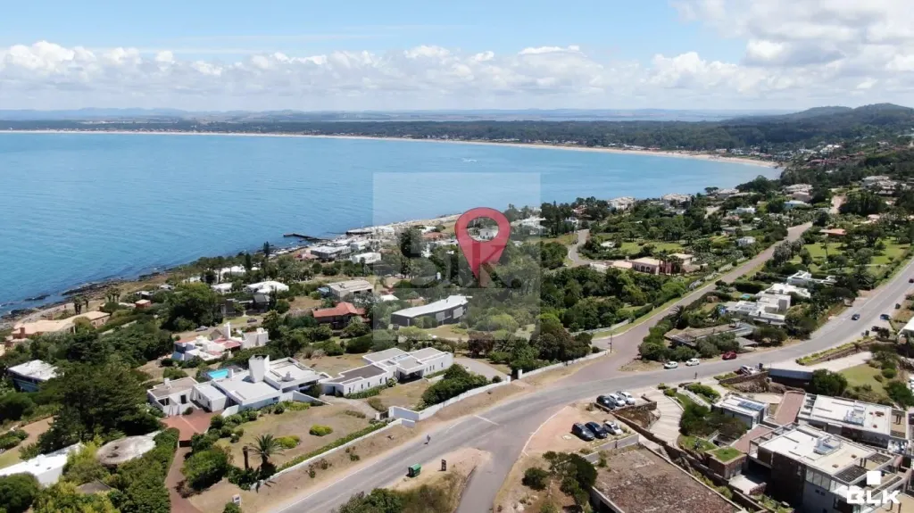 Punta Ballena - Ideal desarrollo · Terreno en Punta Ballena