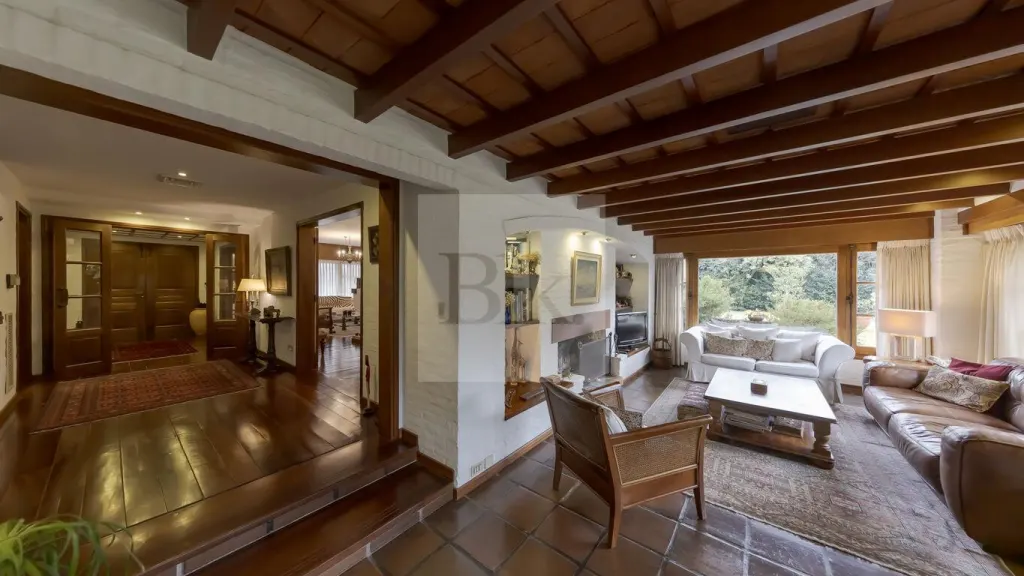 Corporate property on Calle Costa Rica, Carrasco · House in Carrasco
