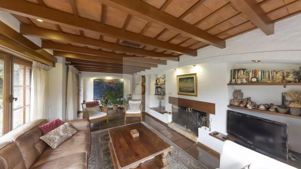 Corporate property on Calle Costa Rica, Carrasco · House in Carrasco