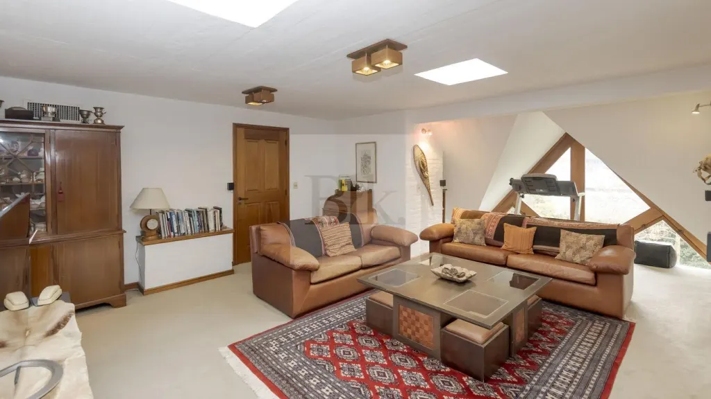 Corporate property on Calle Costa Rica, Carrasco · House in Carrasco