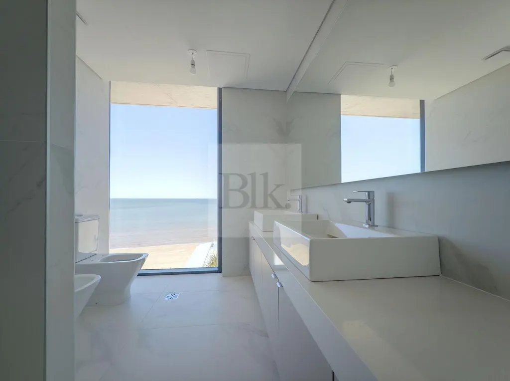 Penthouse de lujo con vistas en la Rambla de Carrasco · Apartamento en Punta Gorda