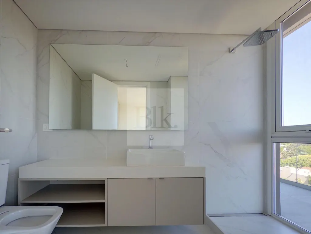 Penthouse de lujo con vistas en la Rambla de Carrasco · Apartamento en Punta Gorda