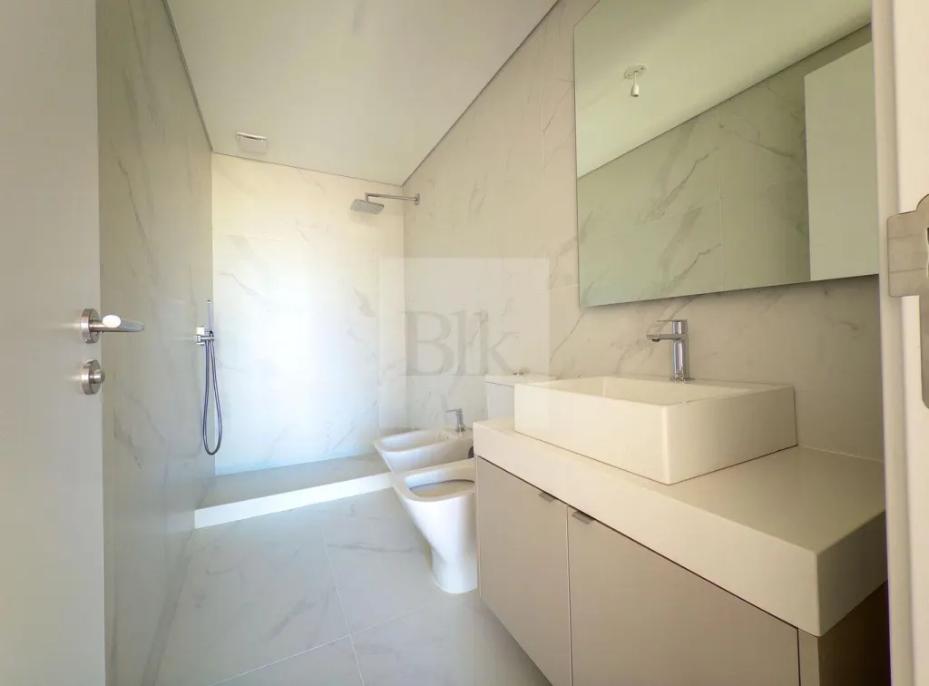 Apartamento no edifício Bilú Riviera, em Carrasco · Apartamento em Carrasco