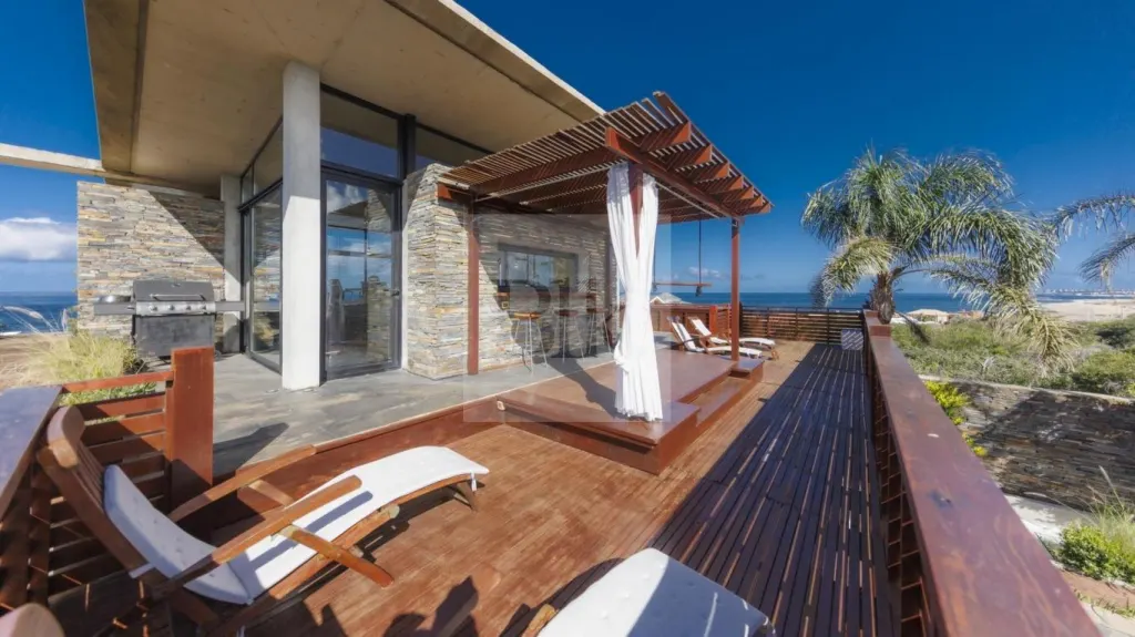 Casa en Punta Piedras by Arq. Martín Gómez · Casa en Punta Piedras