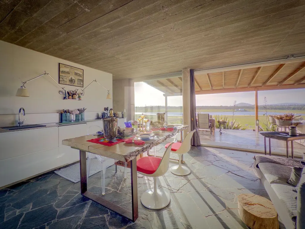 Espectacular Casa en Laguna de Los Cisnes · Casa en Laguna de los Cisnes
