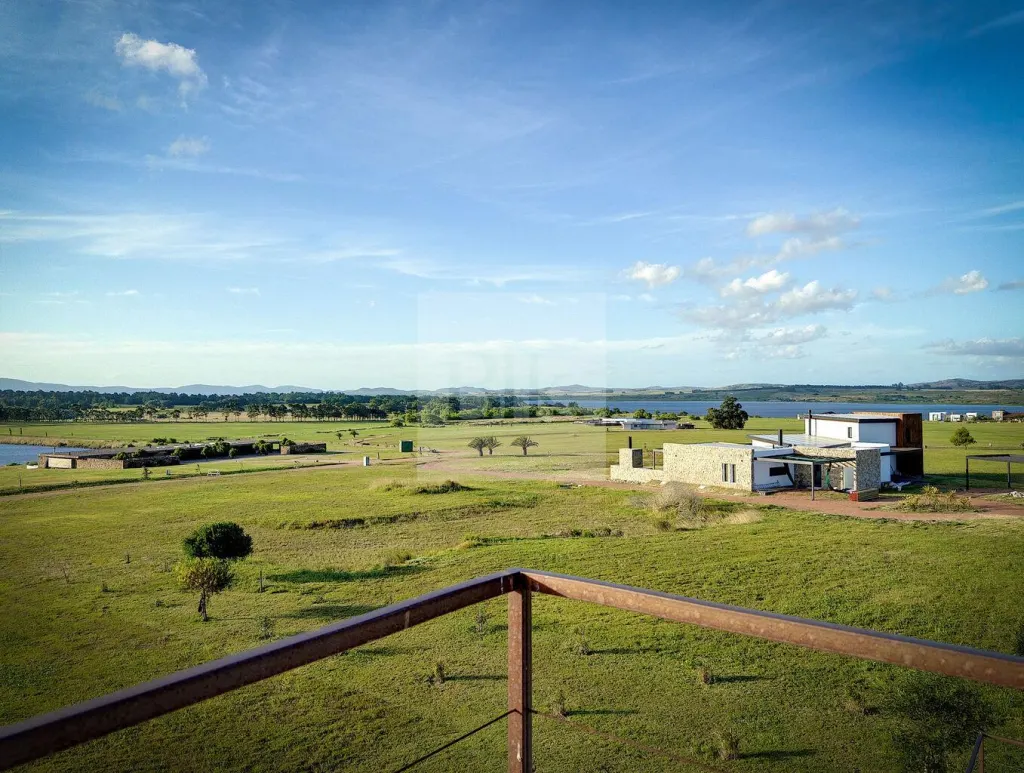 Espectacular Casa en Laguna de Los Cisnes · Casa en Laguna de los Cisnes