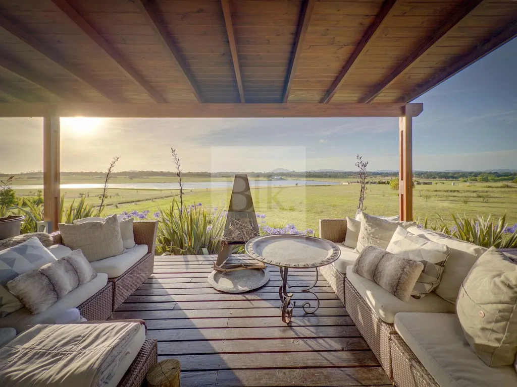 Espectacular Casa en Laguna de Los Cisnes · Laguna de los Cisnes