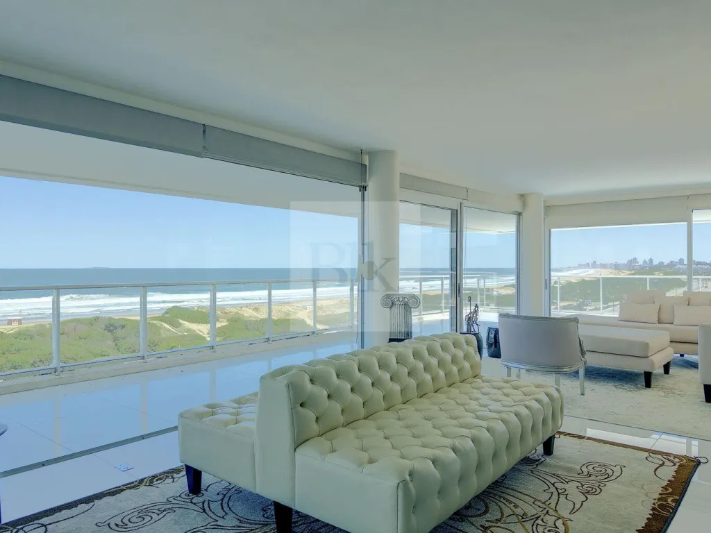Impresionante Penthouse en Playa Brava · Playa Brava