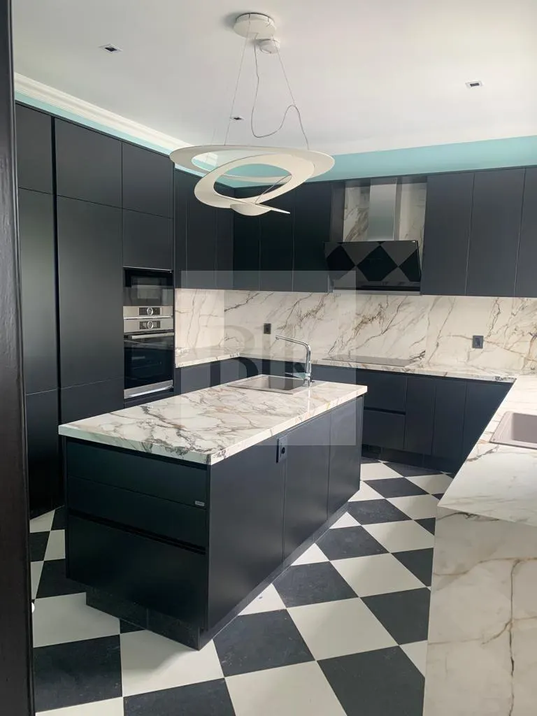 Majestuosa residencia sobre los árboles en Montevideo · Apartamento en Centro