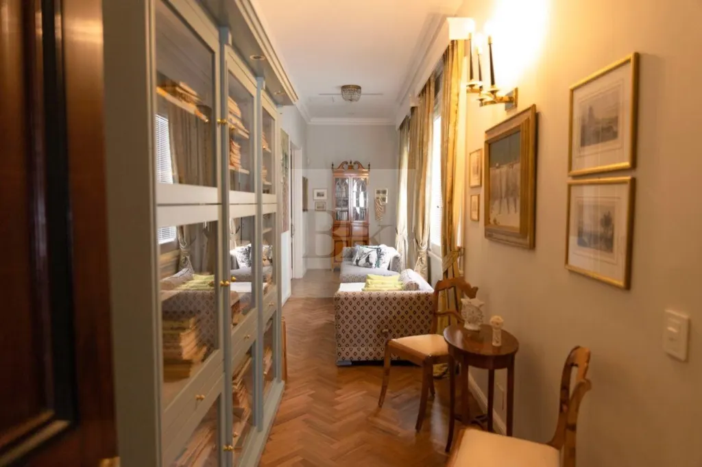 Majestuosa residencia sobre los árboles en Montevideo · Apartamento en Centro