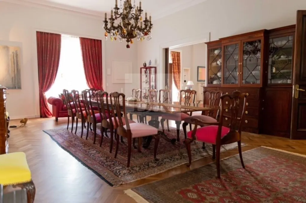 Majestuosa residencia sobre los árboles en Montevideo · Apartamento en Centro