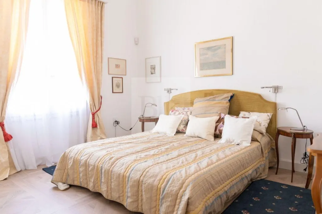 Majestuosa residencia sobre los árboles en Montevideo · Apartamento en Centro