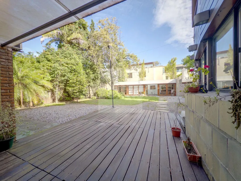 House with garden in central Carrasco · House in Carrasco