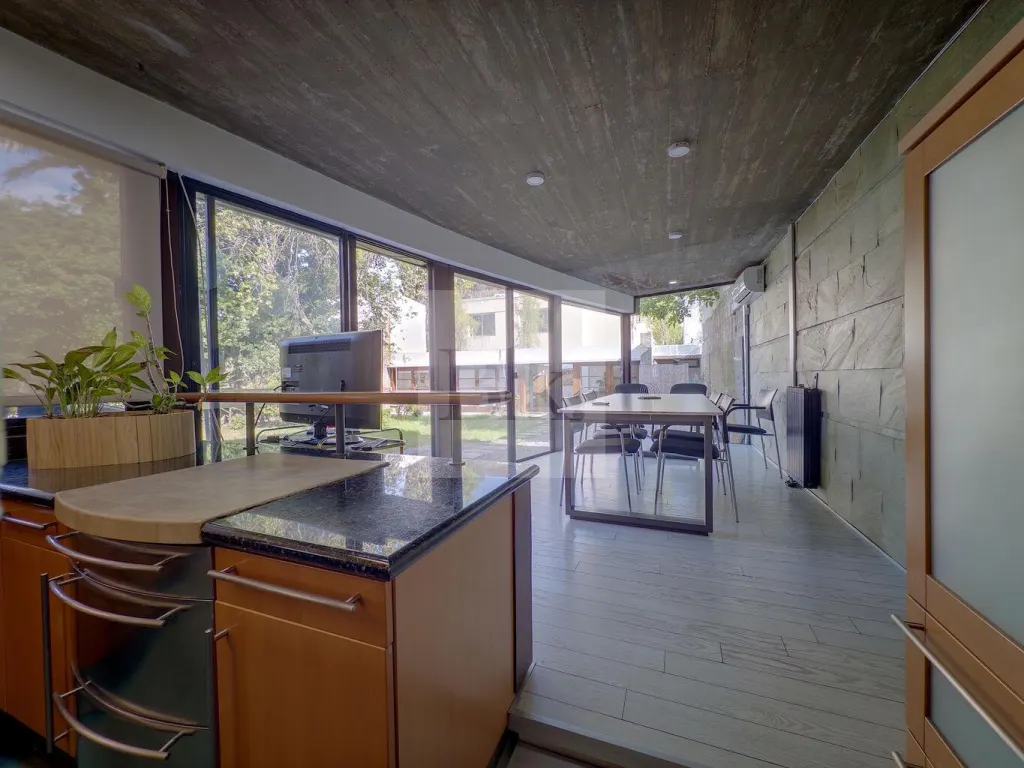 House with garden in central Carrasco · House in Carrasco