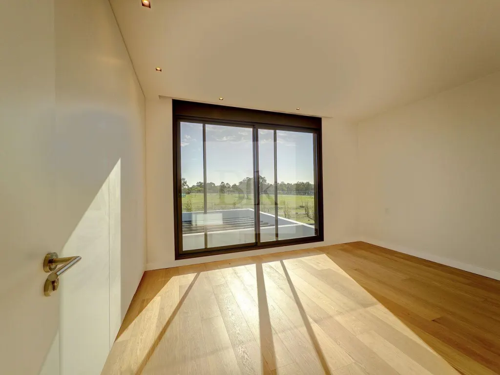 Casa de Revista en Venta en Los Olivos de los Horneros · Casa en Los Olivos de los Horneros