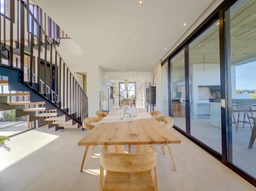 Casa de Revista en Venta en Los Olivos de los Horneros · Casa en Los Olivos de los Horneros