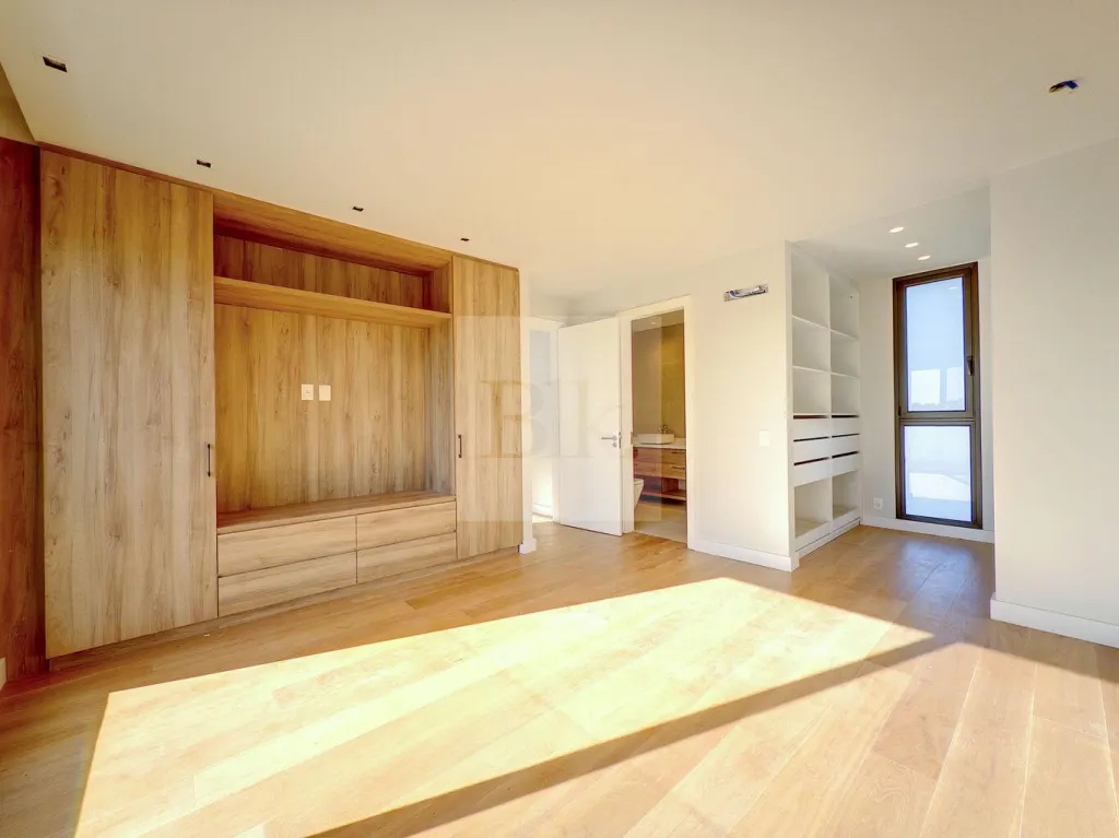 Casa de Revista en Venta en Los Olivos de los Horneros · Casa en Los Olivos de los Horneros