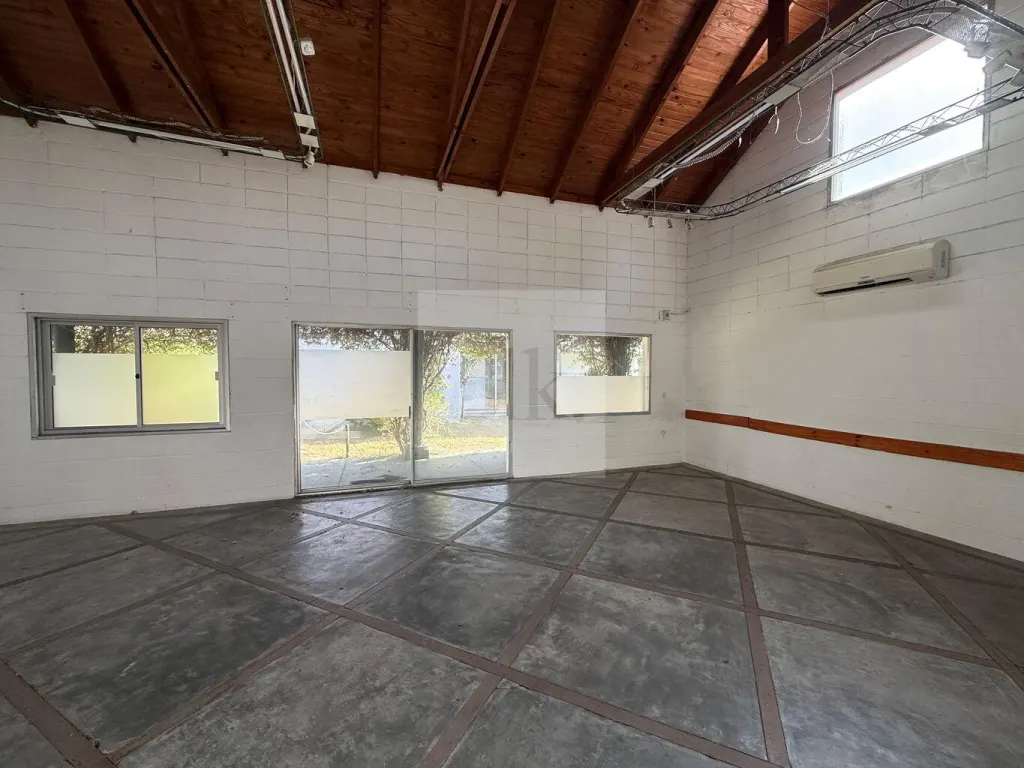 Terreno con Potencial Comercial en Venta en Carrasco · Terreno en Carrasco
