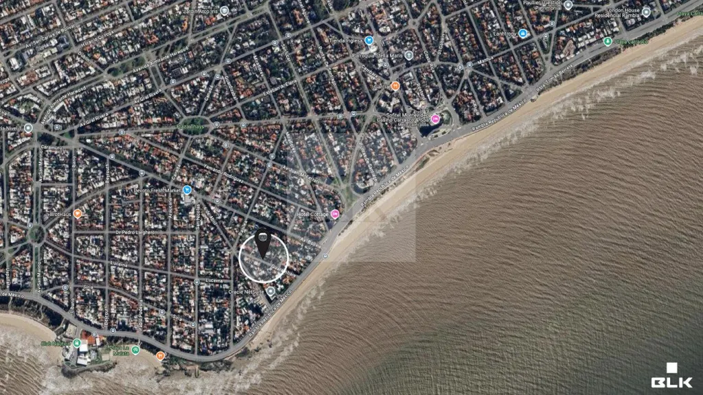 Terreno con Potencial Comercial en Venta en Carrasco · Terreno en Carrasco