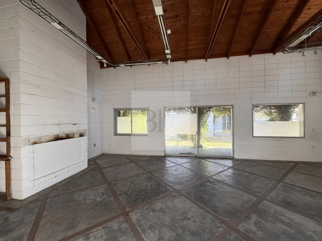 Terreno con Potencial Comercial en Venta en Carrasco · Terreno en Carrasco