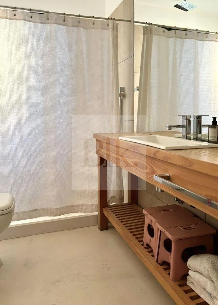 Casa en Venta con Renta en La Tahona · Casa en Mirador de La Tahona