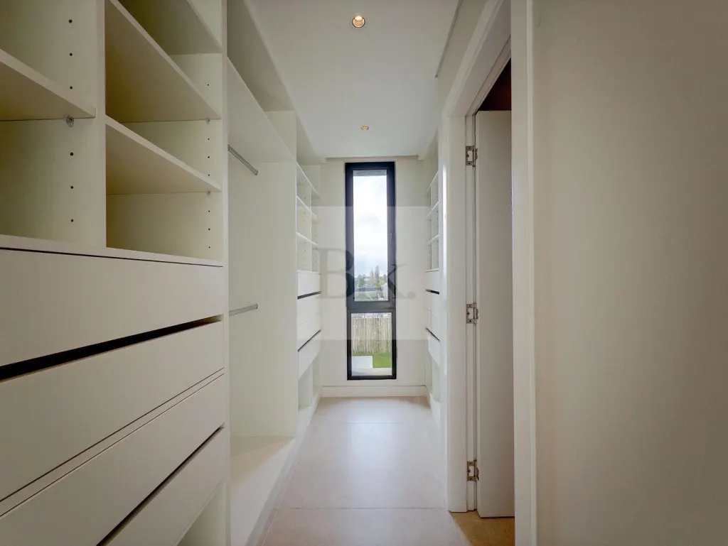 House with garden and pool in Barrio Parques II · House in Carrasco Norte