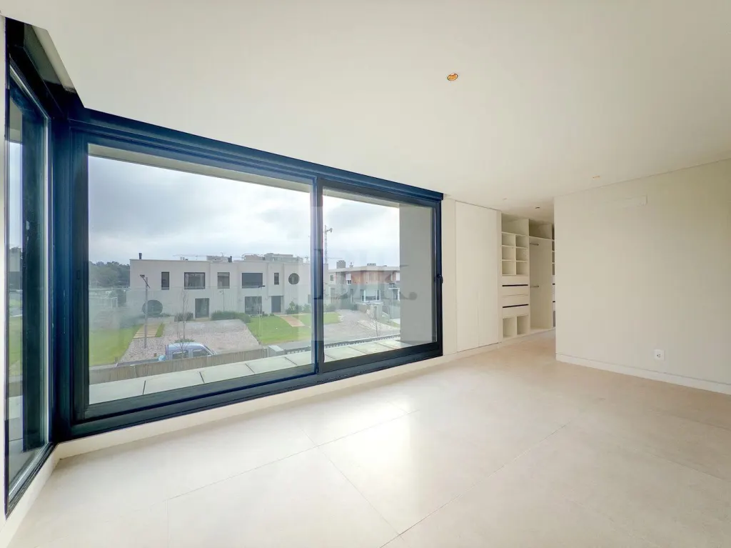 House with garden and pool in Barrio Parques II · House in Carrasco Norte