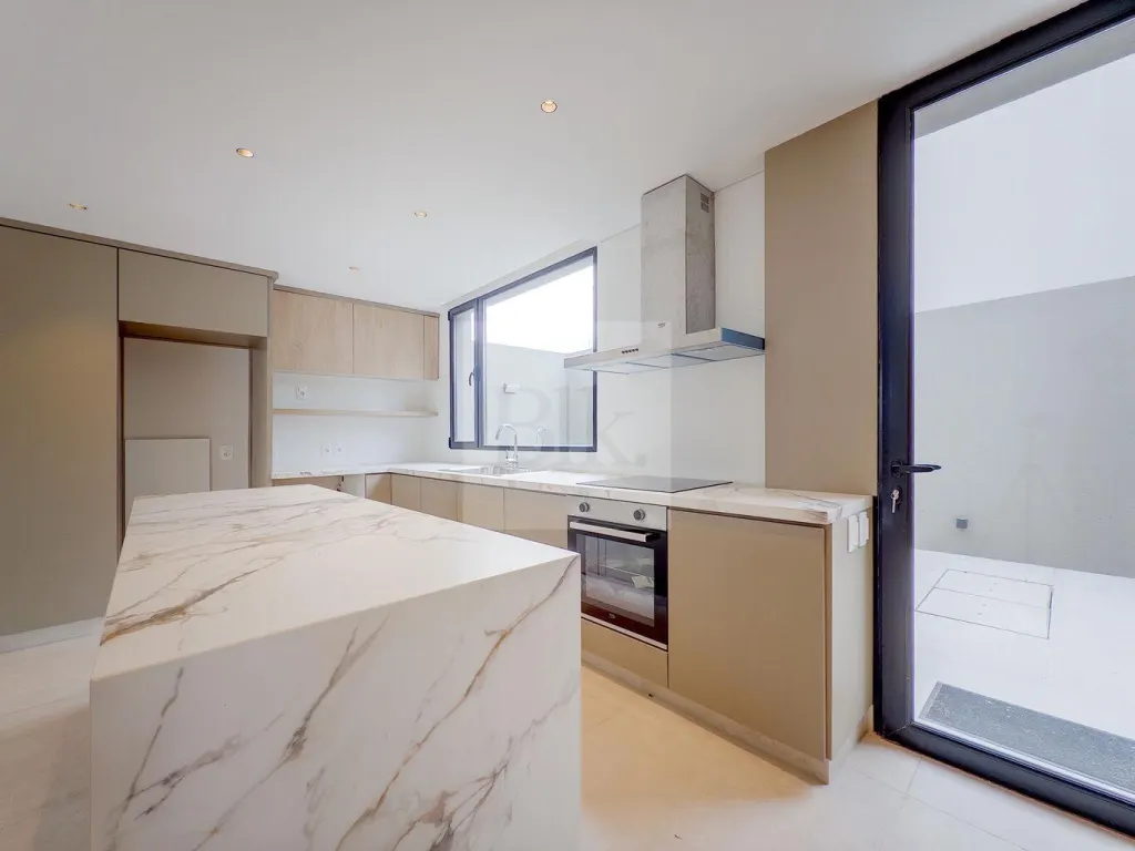 Modern PH house in Barrio Parques II · House in Carrasco Norte