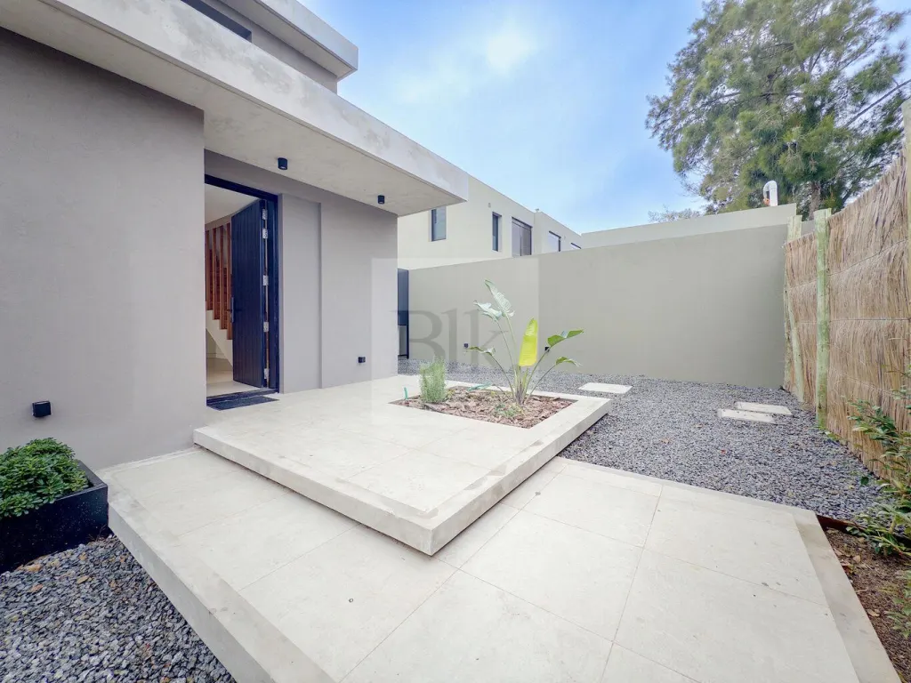Moderna PH en venta en Barrio Parques II · Carrasco Norte