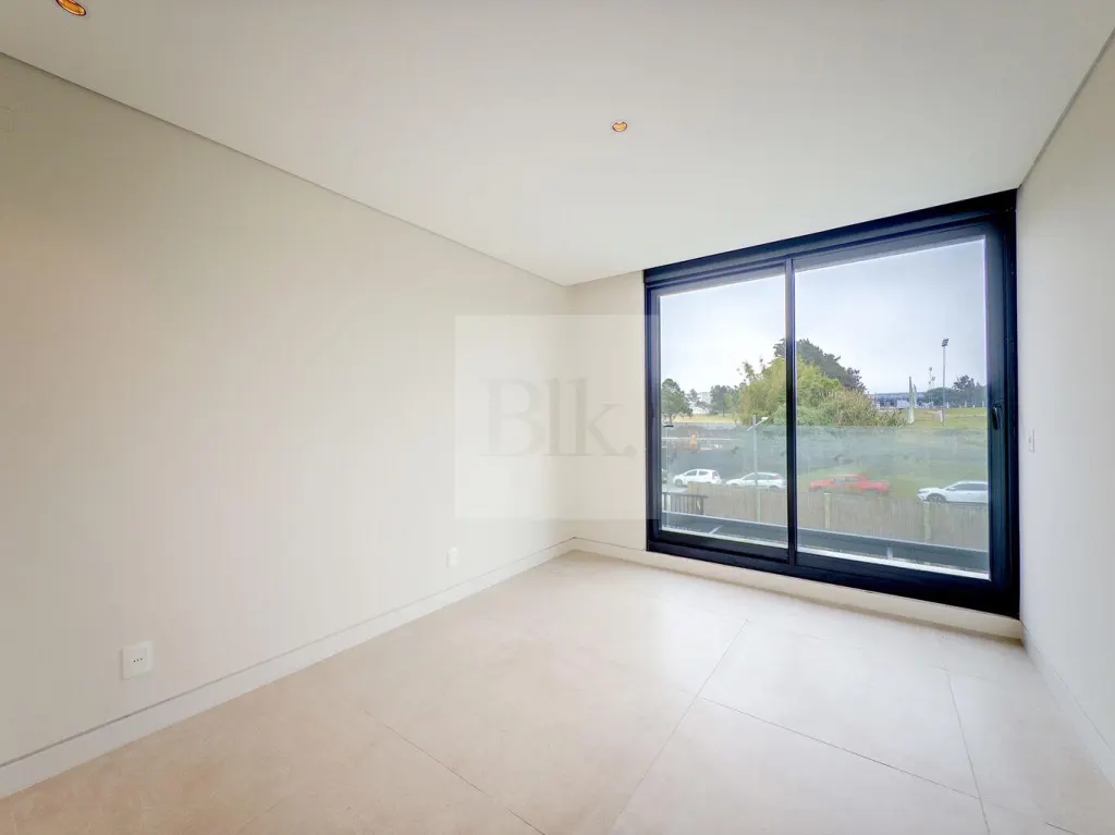 Modern PH house in Barrio Parques II · House in Carrasco Norte