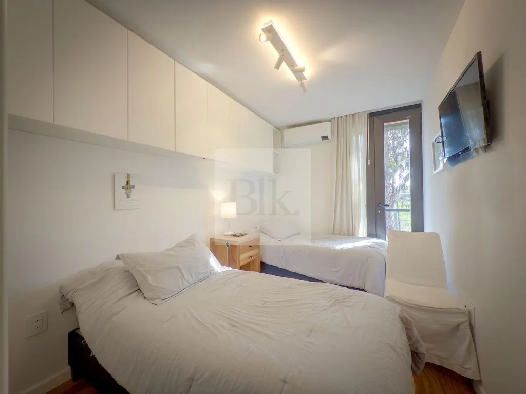 Casa minimalista com vista aberta em La Tahona · Casa em Altos de la Tahona