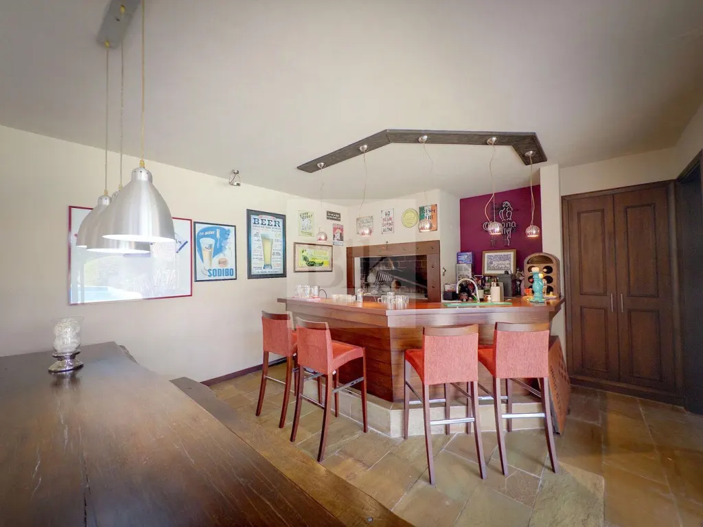 House with garden and pool in Carrasco, schools area · House in Carrasco Norte