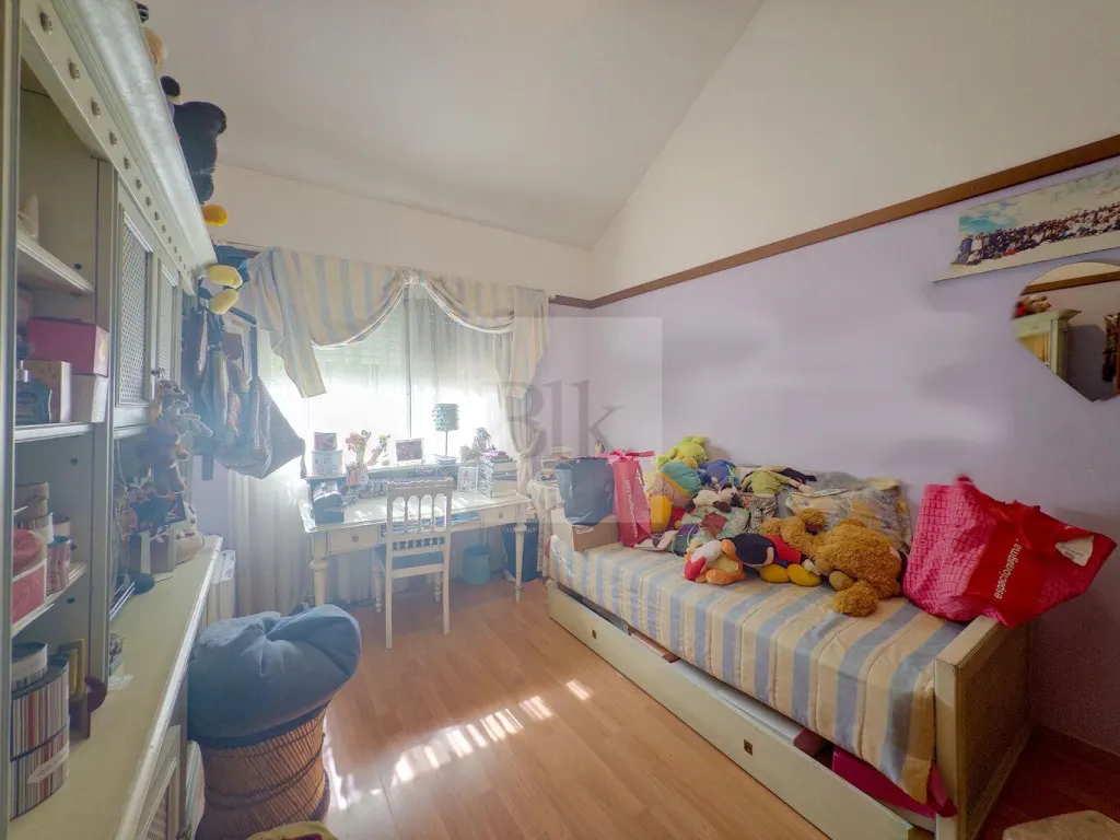 House with garden and pool in Carrasco, schools area · House in Carrasco Norte