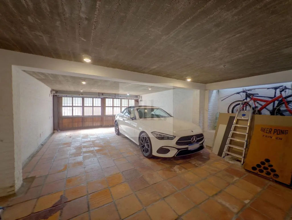 House with garden and pool in Carrasco, schools area · House in Carrasco Norte