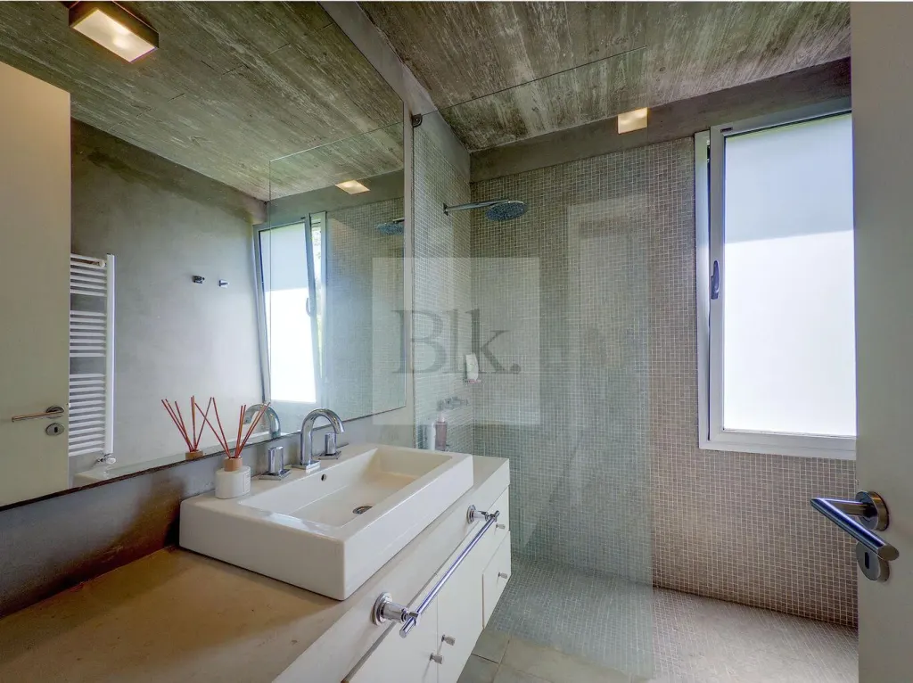 House with garden and pool in La Tahona · House in Altos de la Tahona