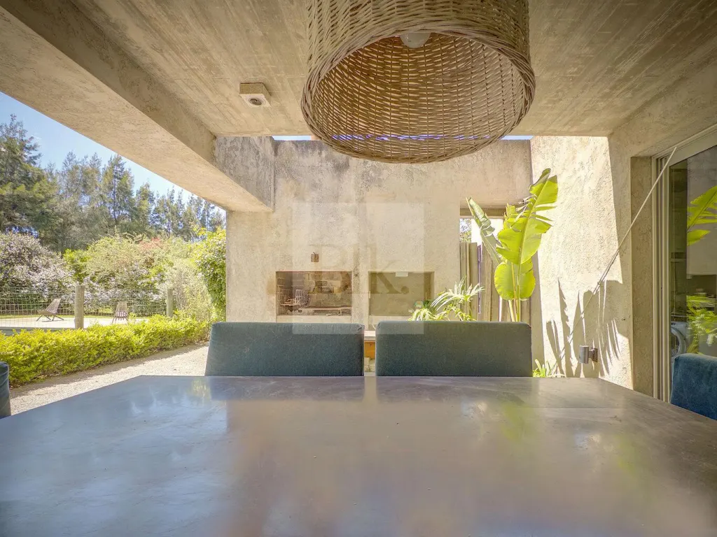 House with garden and pool in La Tahona · House in Altos de la Tahona