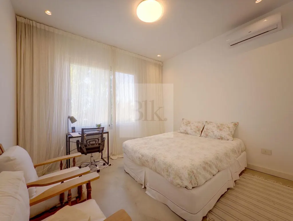 House with garden and pool in La Tahona · House in Altos de la Tahona