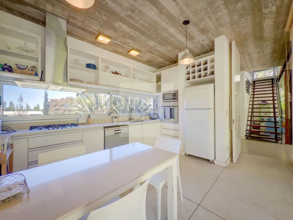 House with garden and pool in La Tahona · House in Altos de la Tahona