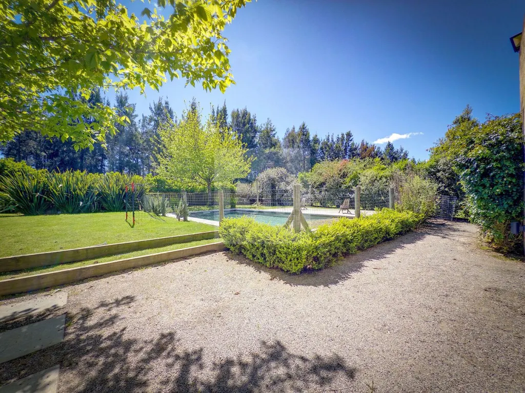 House with garden and pool in La Tahona · House in Altos de la Tahona