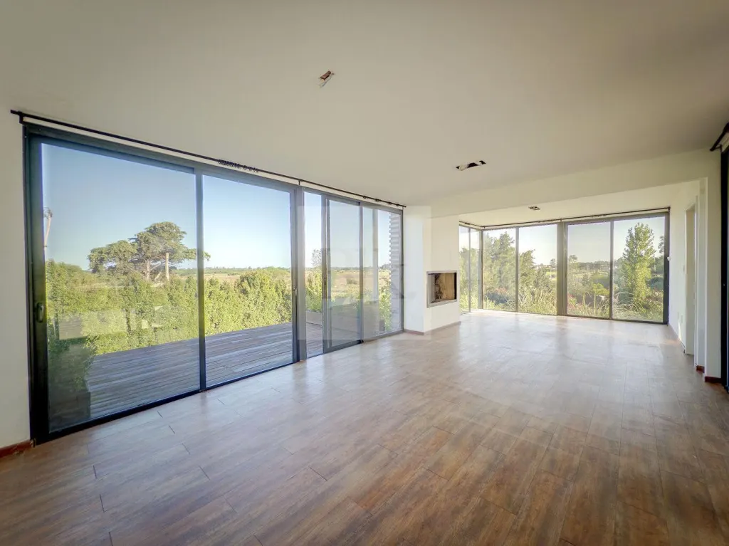 Single-storey house with pool in La Tahona