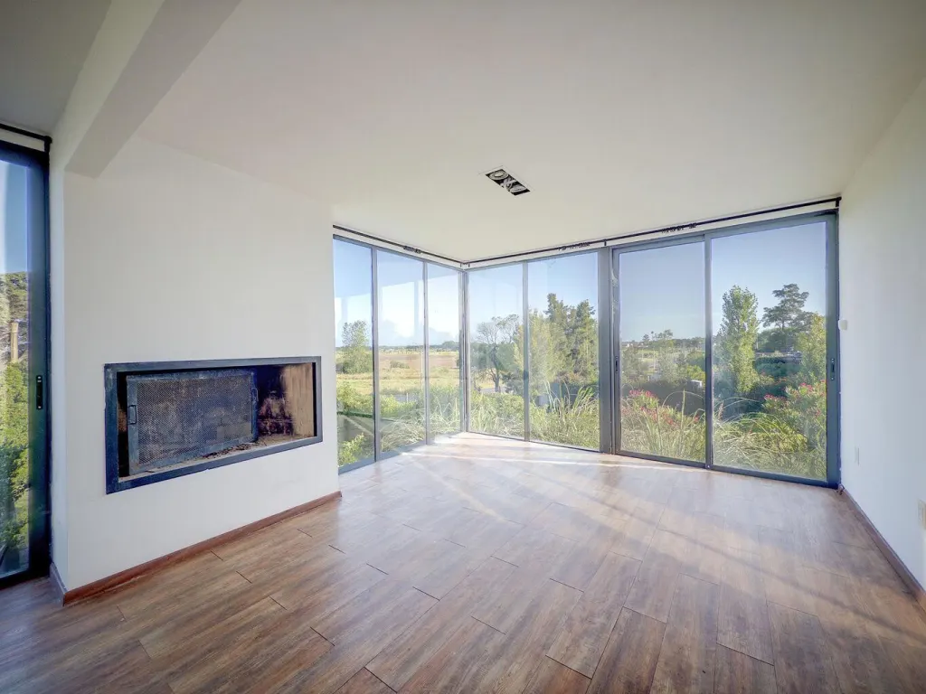 Single-storey house with pool in La Tahona · House in Altos de la Tahona