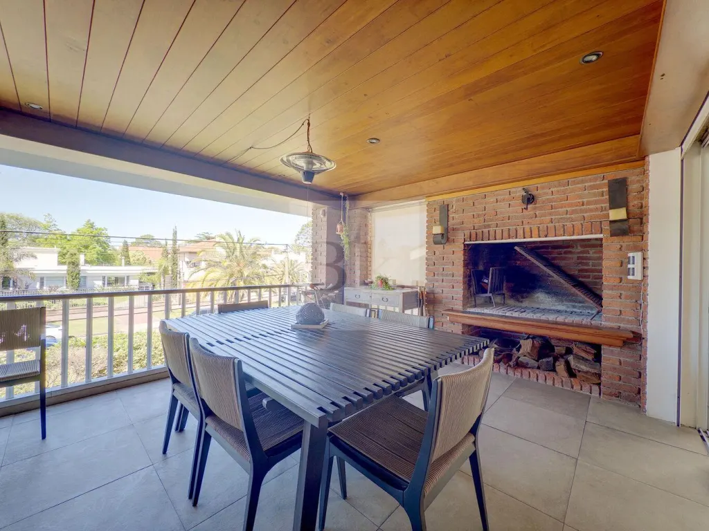 Penthouse en Venta en Carrasco Sur · Apartamento en Carrasco